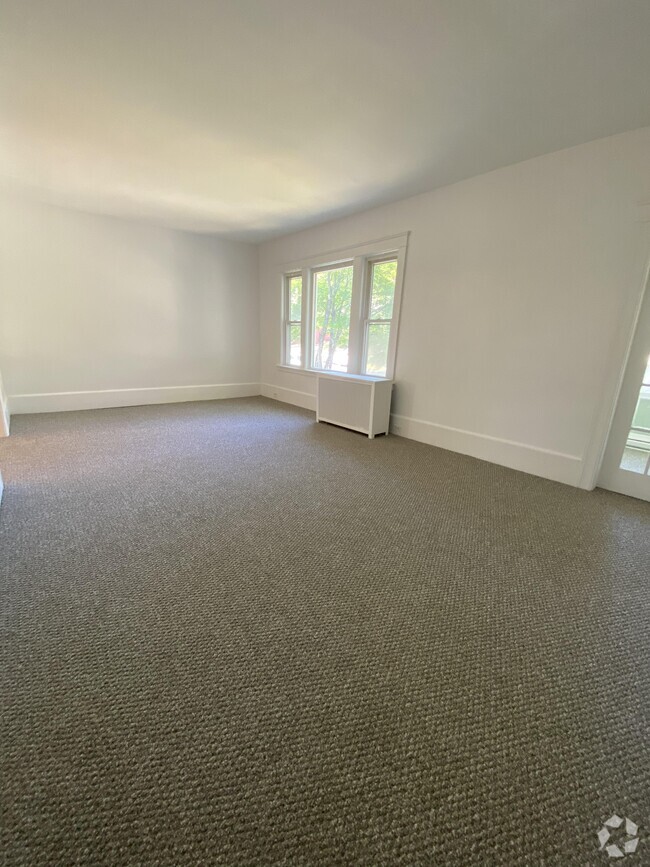 Building Photo - 51 S Lenox St Unit 2 Rental