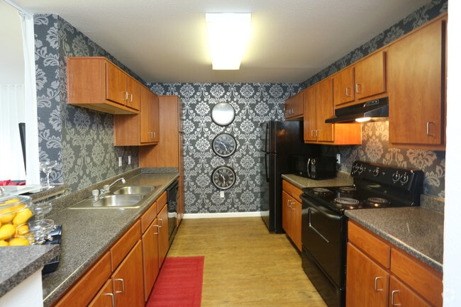3BR 3BA (Town House)- Kitchen