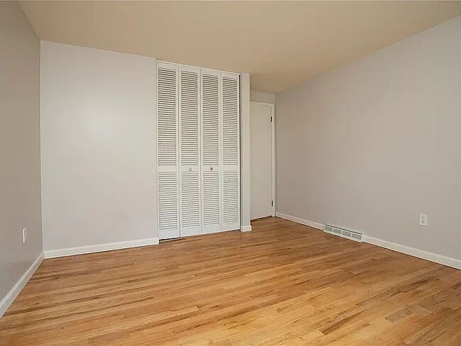 Photo - Charming 4-Bed Retreat with Finished Basem...