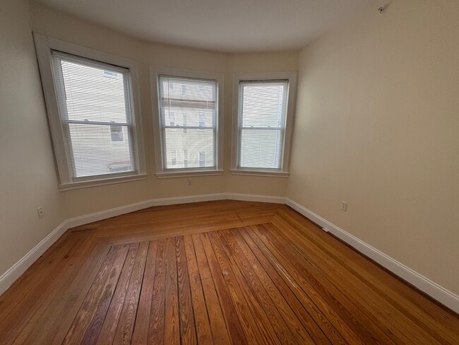 Photo - 50 Ashford St Apartments Unit 4