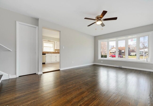 Photo - 457 Paxton Ave