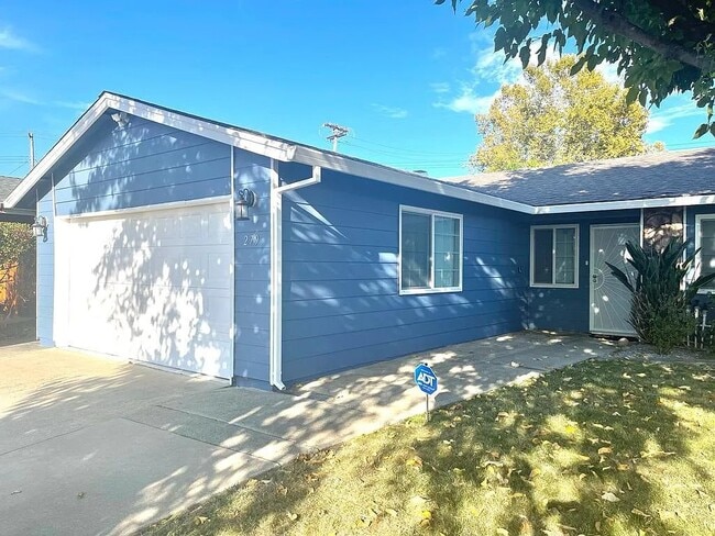 Photo - 279 Lisawood Dr