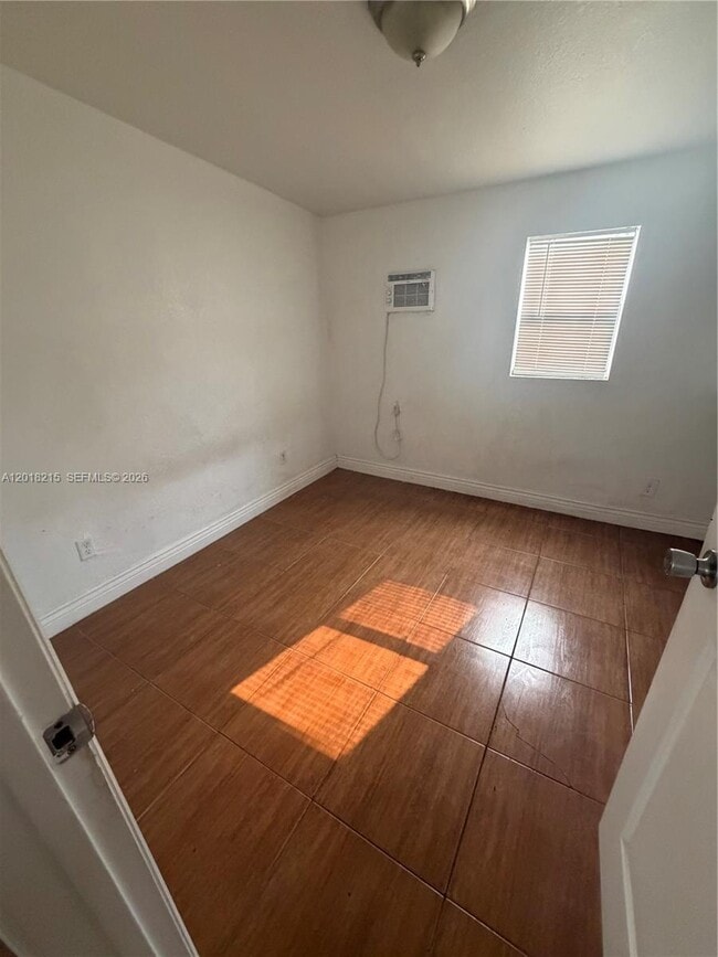 410 N 58th Ave
