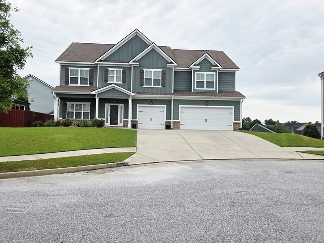 Building Photo - 2105 Thornbury Cove