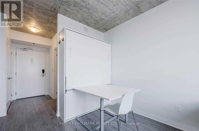 Photo - 1900 Simcoe St N Unit 436