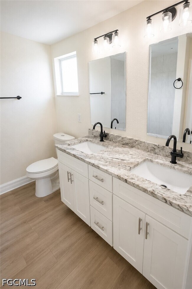 Photo - 1118 Nelson Rd N