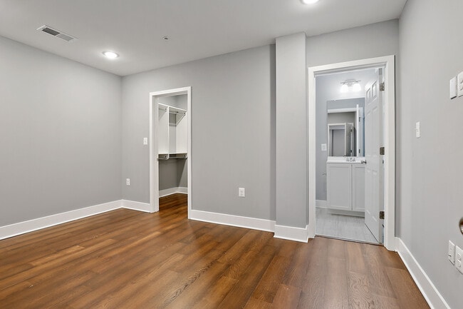 Photo - 19 E Fayette St Unit 403