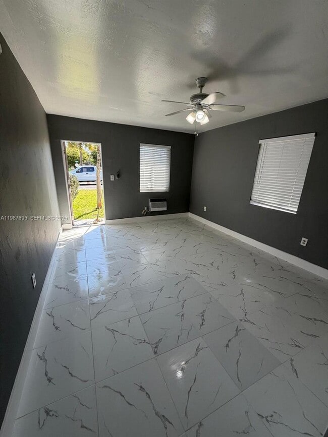 Photo - 16200 NE 19th Pl Unit 8