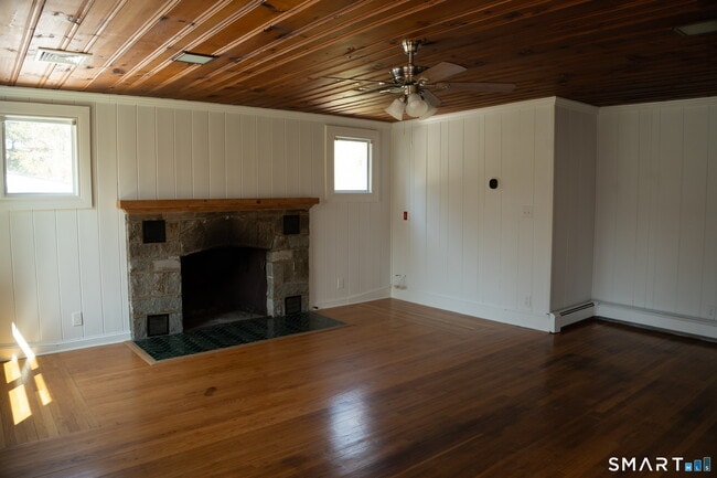 Photo - 97 Candlewood Rd