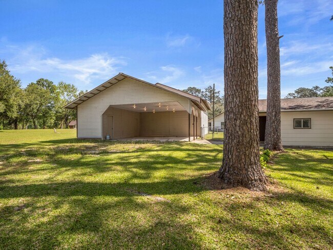 Photo - 615 Morris Rd