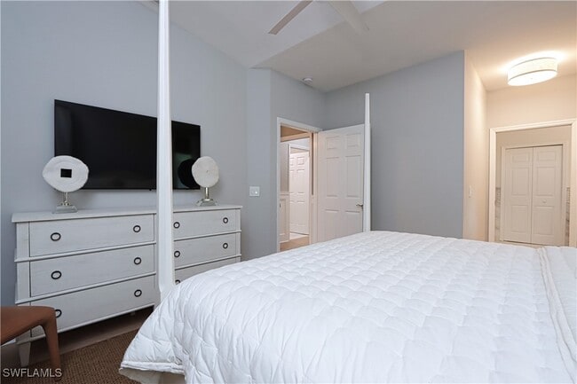 Building Photo - 1310 Charleston Square Dr Unit 1