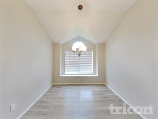 Photo - 907 Ponds Ct