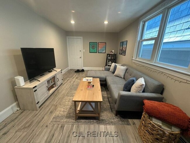 Photo - 63 Falcon St Unit 3R