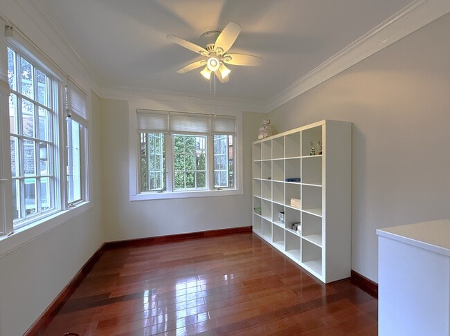 Photo - 7 Greenway N