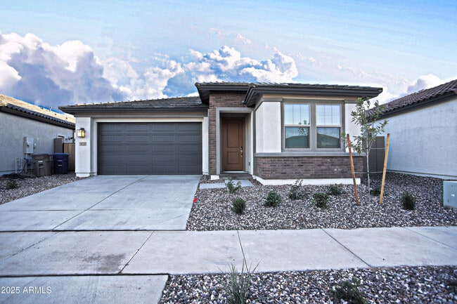 Building Photo - 977 W Finch Dr Rental