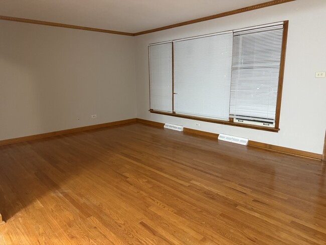 Photo - 7741 W Argyle St