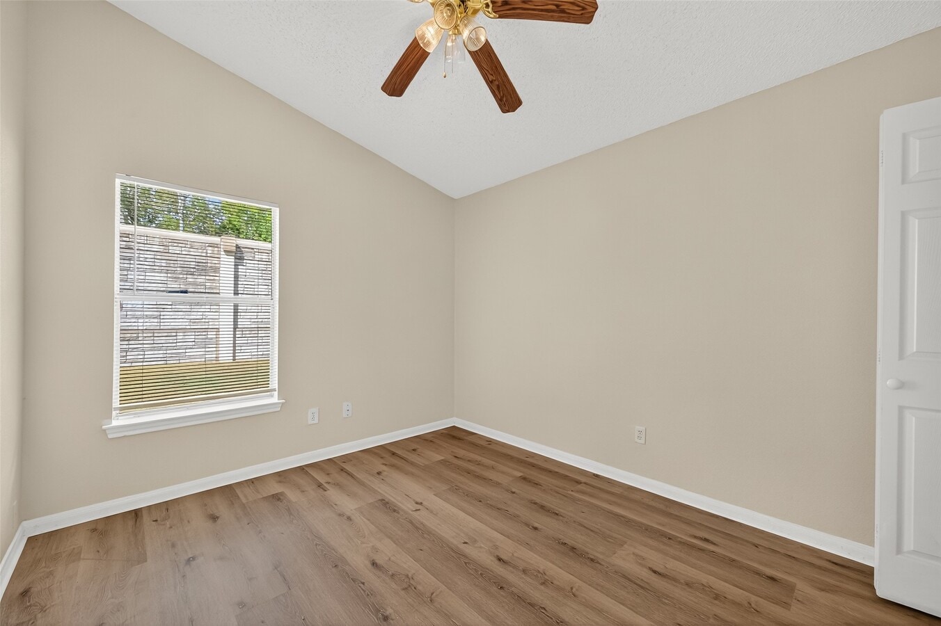 Photo - 15743 Ridgegate Rd