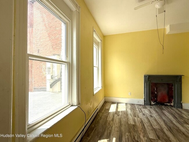 Photo - 110 Partition St