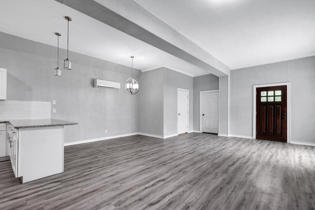 Photo - 125 Allsup St Casa