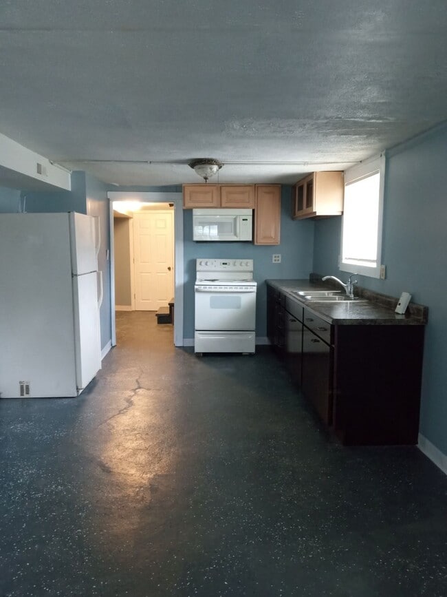 Photo - 2049 N Kilpatrick Ave Unit GDN
