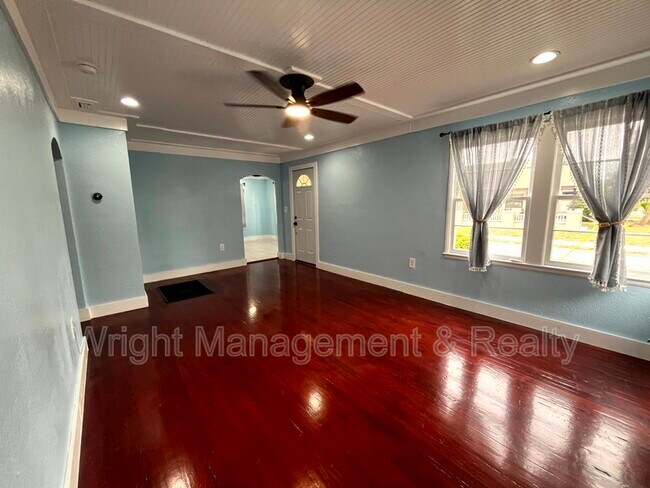 Photo - 1215 N Garden Ave