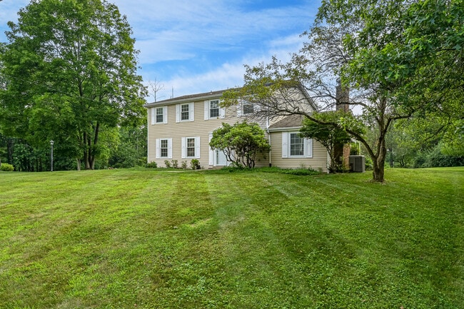 Building Photo - 4236 Tanglewood Dr Rental