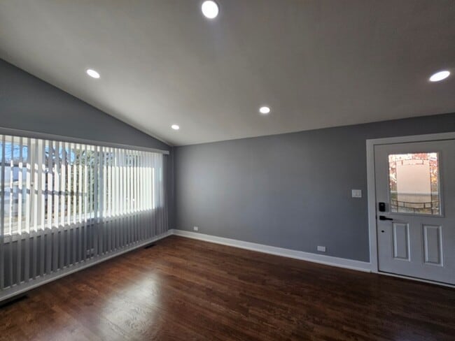 Photo - 1535 E Jane Ave