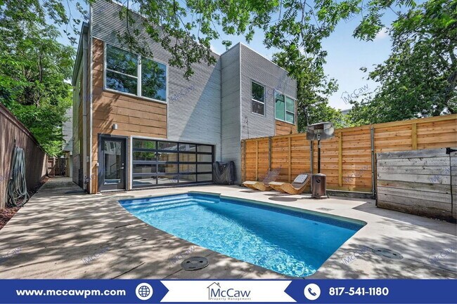 Building Photo - 4413 Roseland Ave