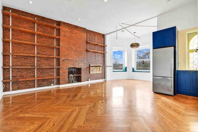 Photo - Serene and Bright ,Well-Appointed  1 bedroom -  Historic Crown Heights North