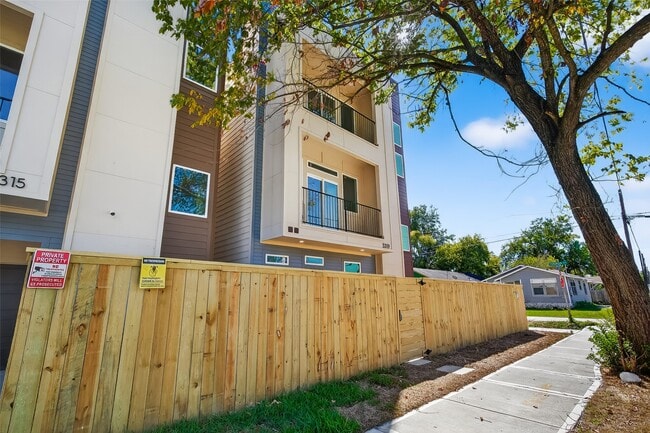 Photo - 3311 Nettleton St