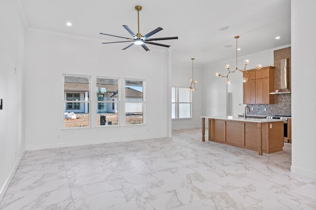 Photo - 206 E Persimmon Dr