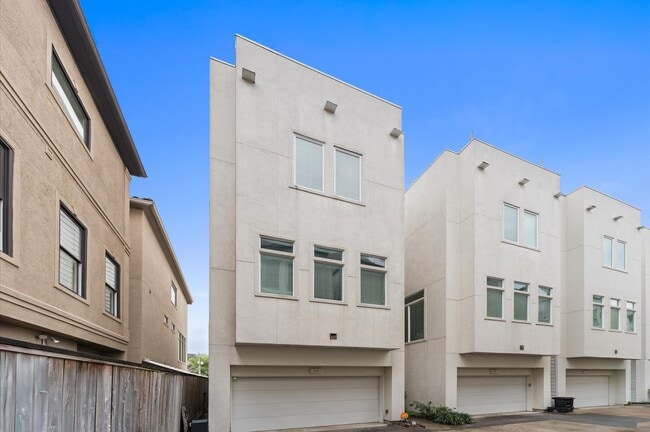 Photo - 120 Pierce St