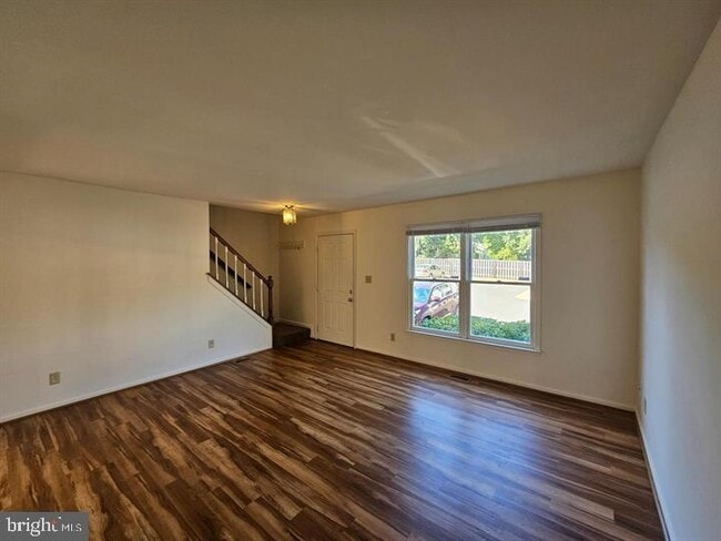 806 Grove Ave