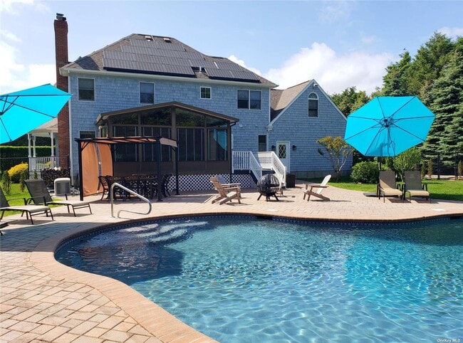 Photo - 1275 The Esplanade