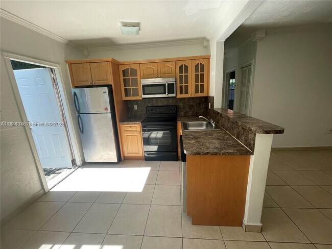 Photo - 3227 Oak Ave Unit 3227