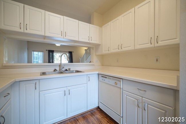 Photo - 2 Bd, 2.5 Ba, 2Pkg Pet Friendly Village on the Green $2700