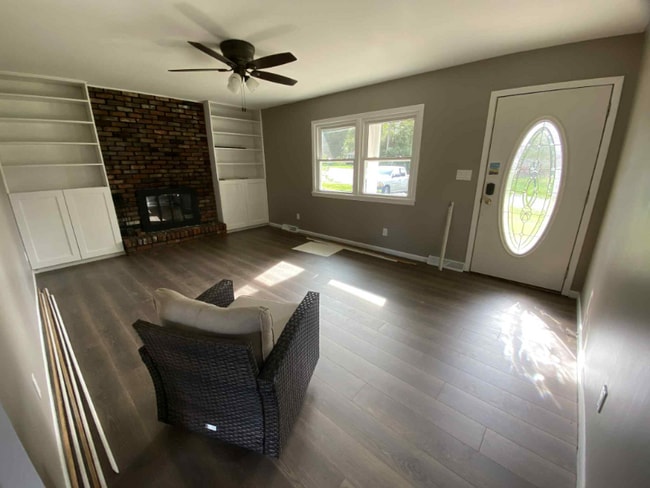 Photo - 412 Western Cir