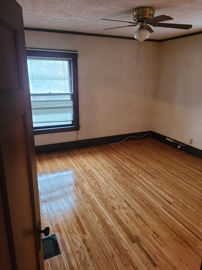 Living room - 11 Cypress Street Unit 11 Cypress Street