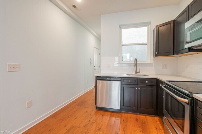 Photo - 3 br, 3 bath Triplex - 1517 SEYBERT ST Uni... Unit 102