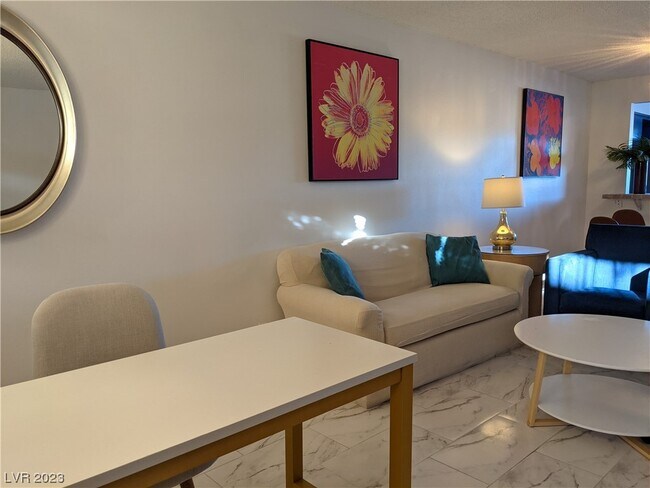 Photo - 356 E Desert Inn Rd Unit 216