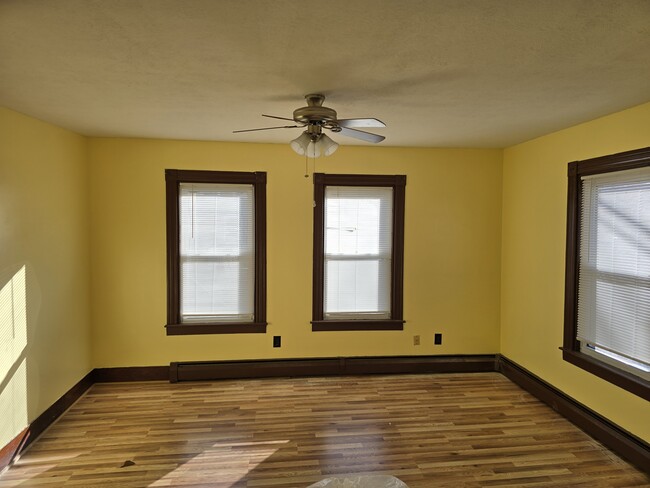 Building Photo - 74 Pike St Unit 74 Pike St. Apt 1