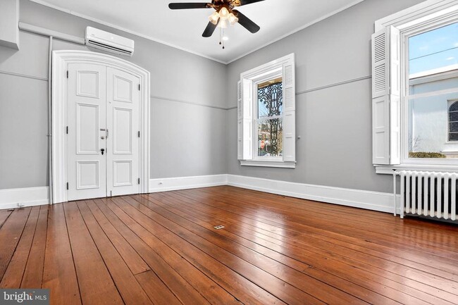 Building Photo - 100 S Darlington St