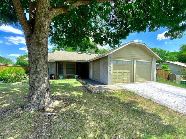 Modern Design 3 Bedroom 2 Bath, corner lot... - Modern Design 3 Bedroom 2 Bath, corner lot... House