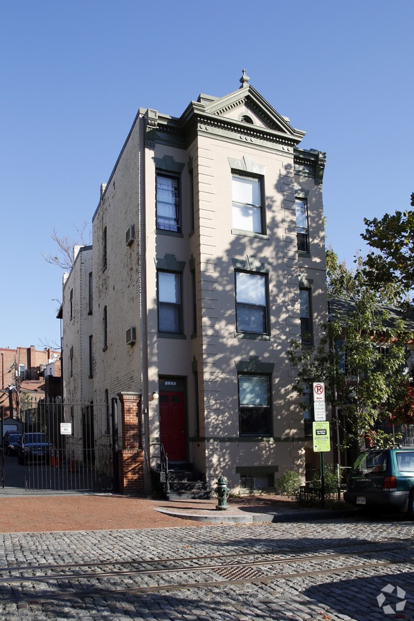 Foto principal - 3215 O St NW
