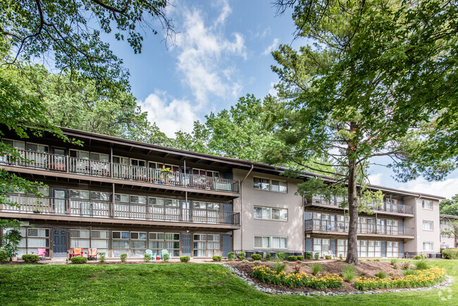 Building Photo - The Gallery on New Hampshire Rental