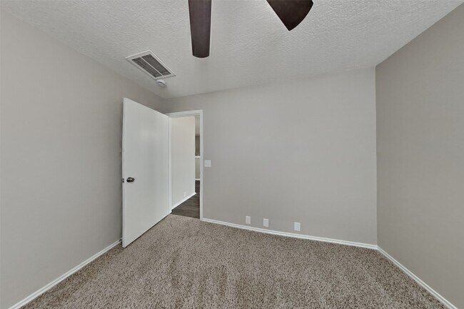Photo - 14938 Sugar Mist Ln