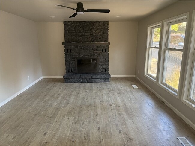 Photo - 9 Brighstone Ln