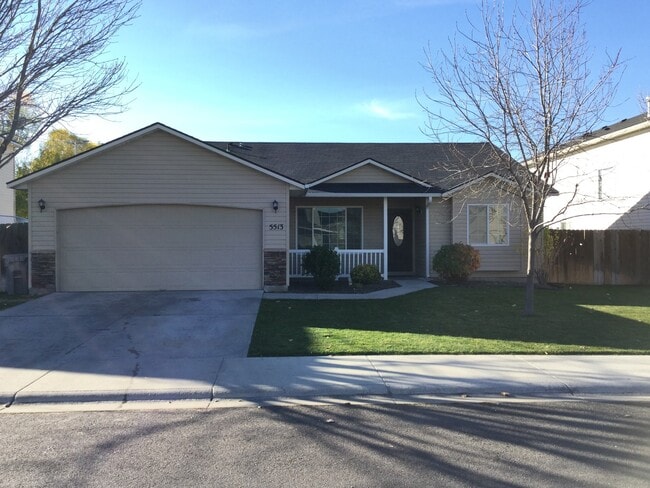 Building Photo - One of a Kind, Beautiful single-level fami... Rental