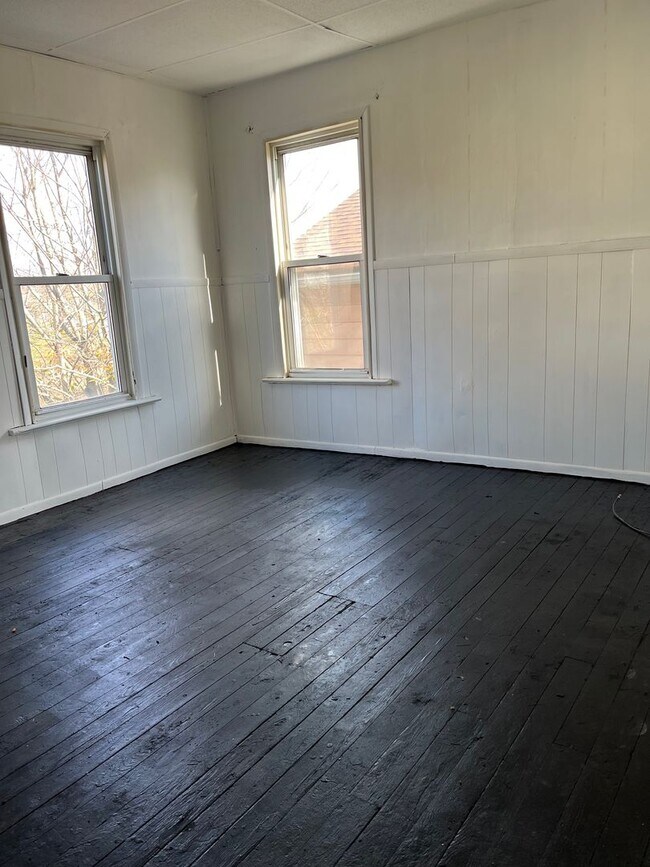 Photo - * Approved Application * Three Bedroom Sin...