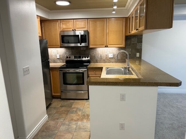 Photo - Fantastic 2 Bed 2 Bath Condo in Lake City Unidad 303